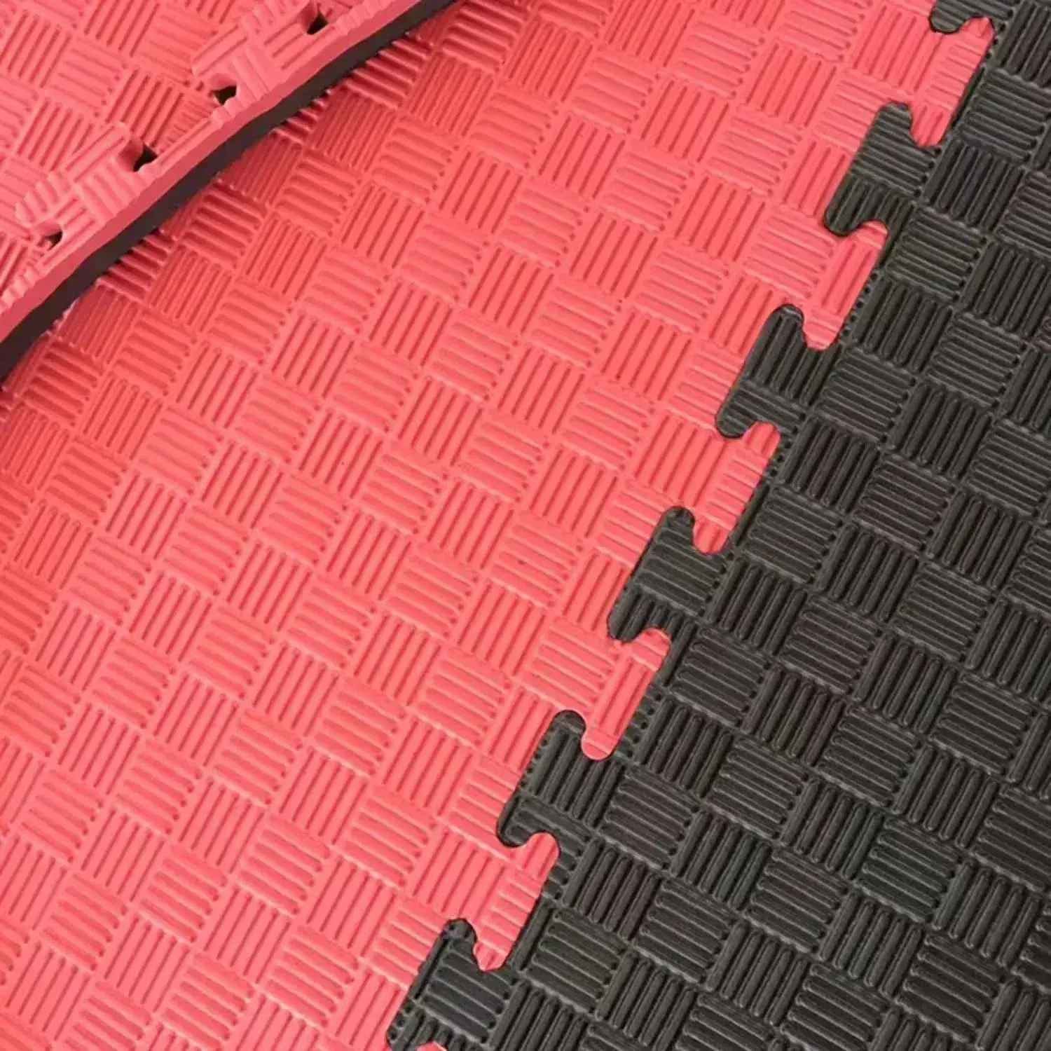 Vechtsport Puzzelmat 100x100 cm 2,5 cm Zwart Rood 5 Lijnen Patroon